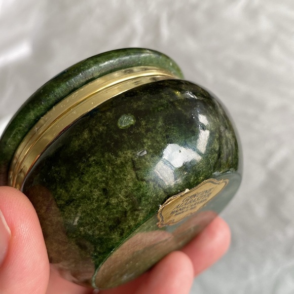 Vintage Italian Genuine Hand Carved Emerald Green Alabaster Box - Picture 6 of 11